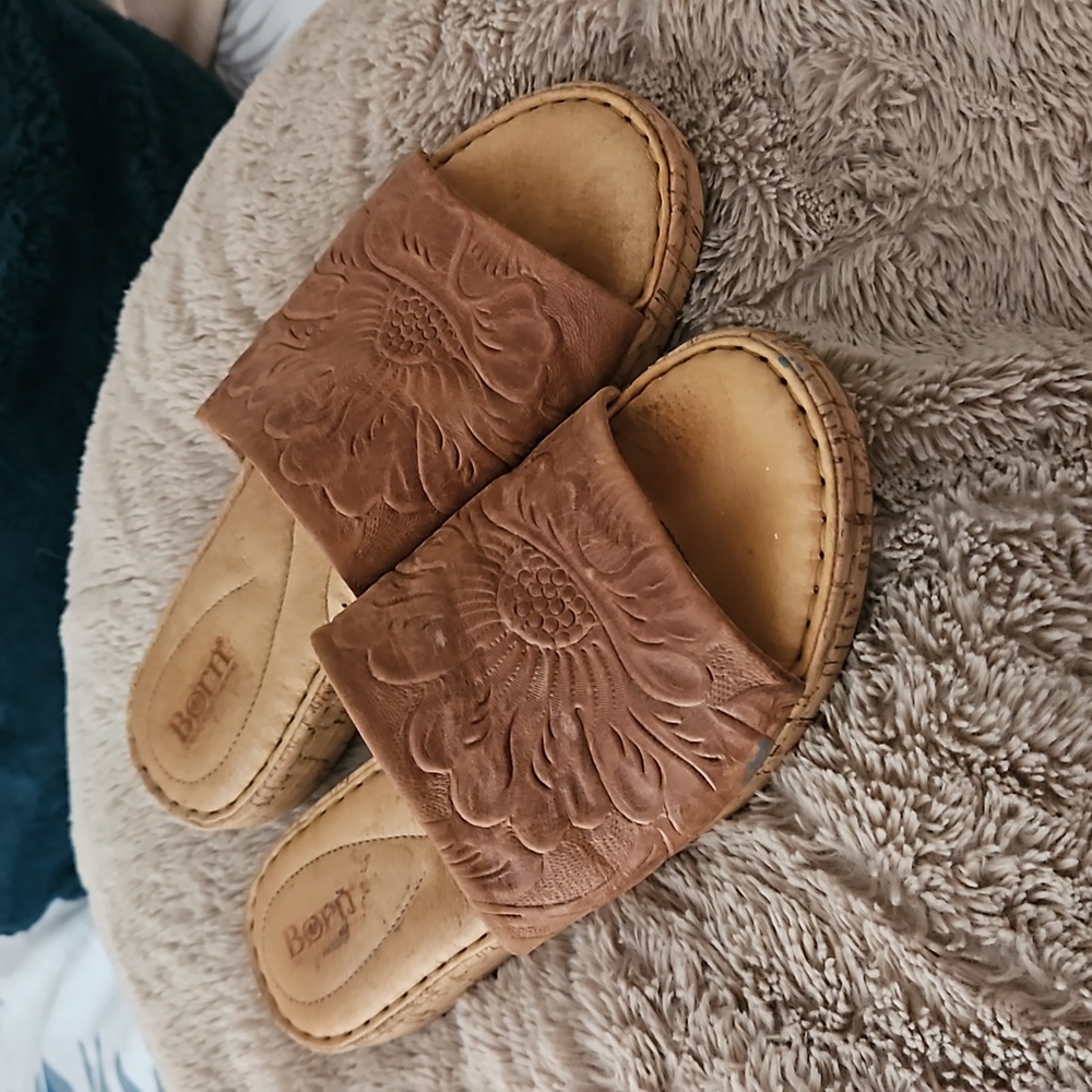 Born Sandals